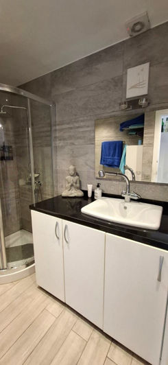 Image No.25-2 Bed Apartment for sale