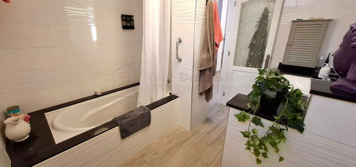 Image No.42-2 Bed Apartment for sale