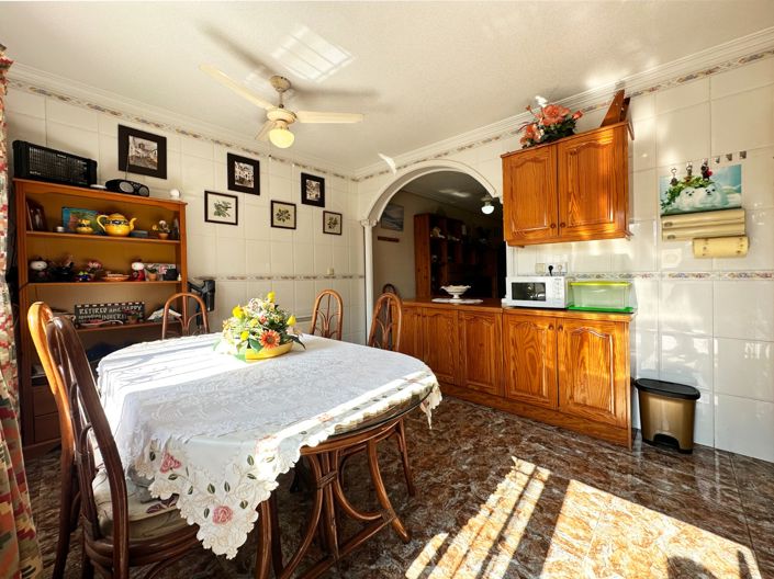 Image No.12-3 Bed Villa for sale