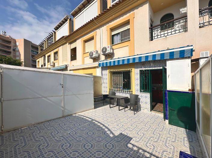 Image No.18-3 Bed Villa for sale
