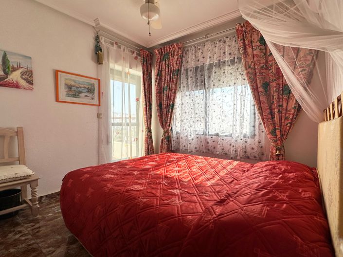 Image No.23-3 Bed Townhouse for sale