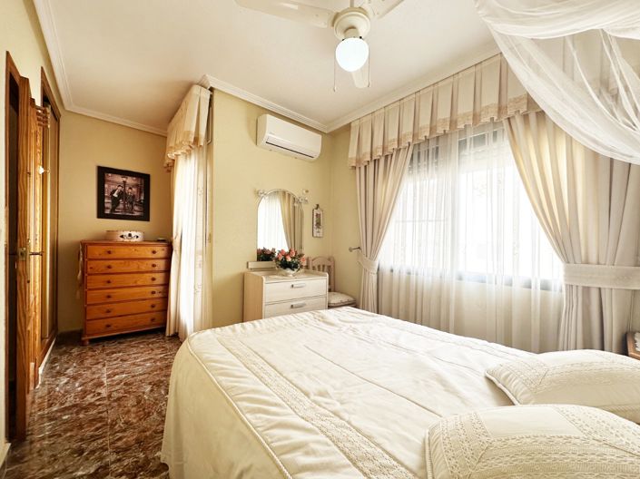 Image No.33-3 Bed Villa for sale