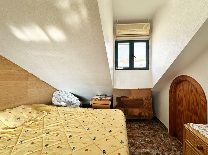 Image No.41-3 Bed Townhouse for sale