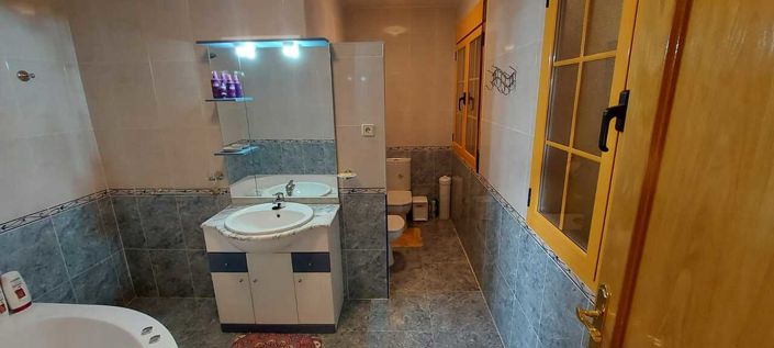 Image No.28-5 Bed Villa for sale