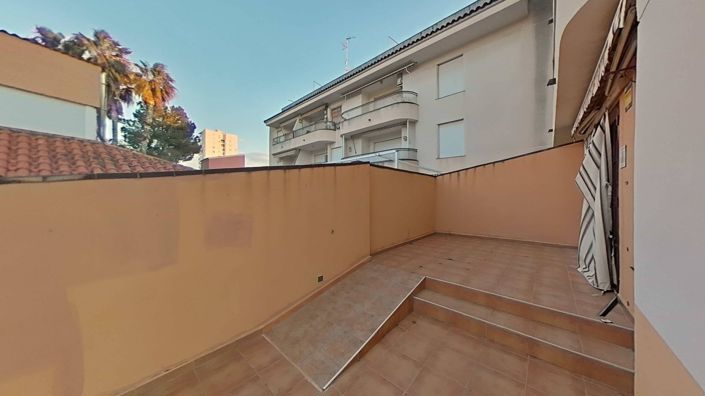 Image No.31-2 Bed Apartment for sale
