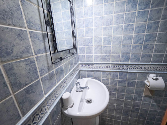 Image No.6-2 Bed Townhouse for sale