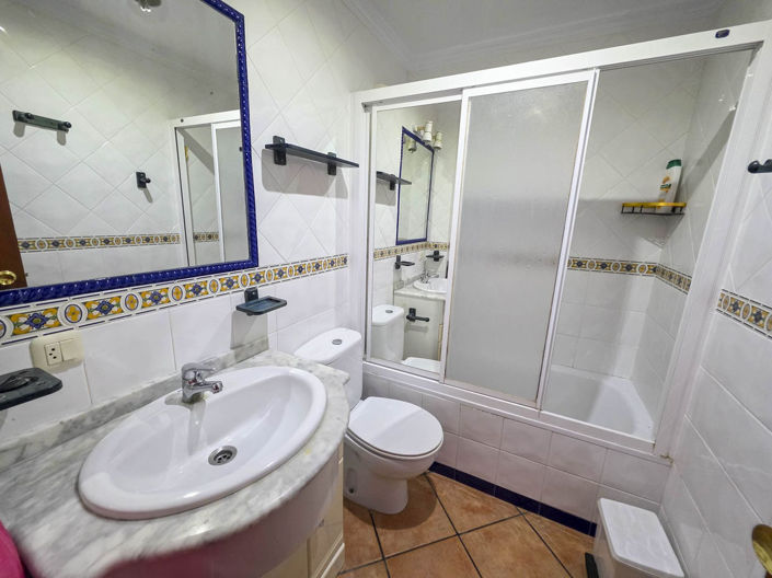 Image No.9-2 Bed Townhouse for sale