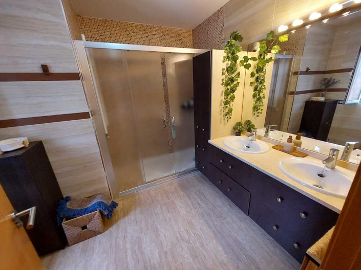 Image No.16-3 Bed Villa for sale