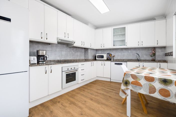 Image No.10-3 Bed Apartment for sale