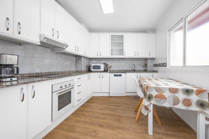 Image No.3-3 Bed Apartment for sale