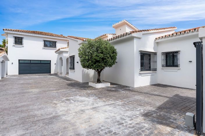 Image No.14-5 Bed Villa for sale