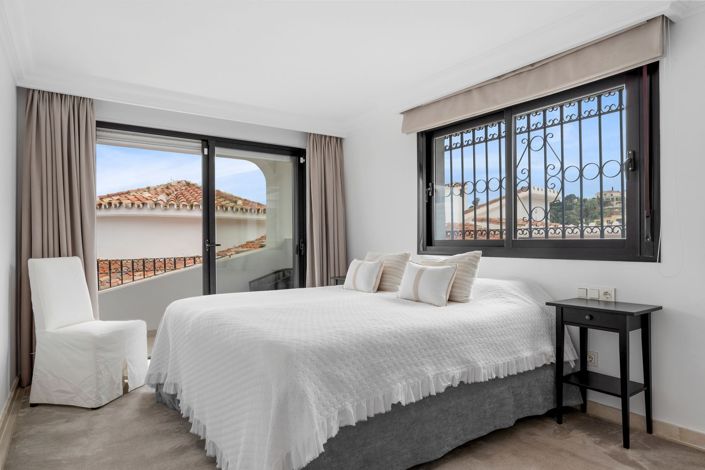 Image No.33-5 Bed Villa for sale