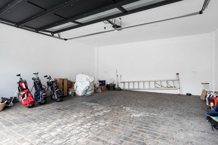 Image No.45-5 Bed Villa for sale