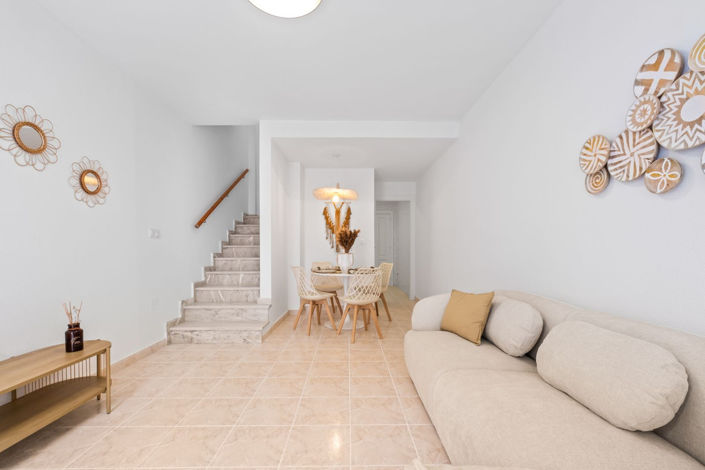 Image No.10-2 Bed House for sale