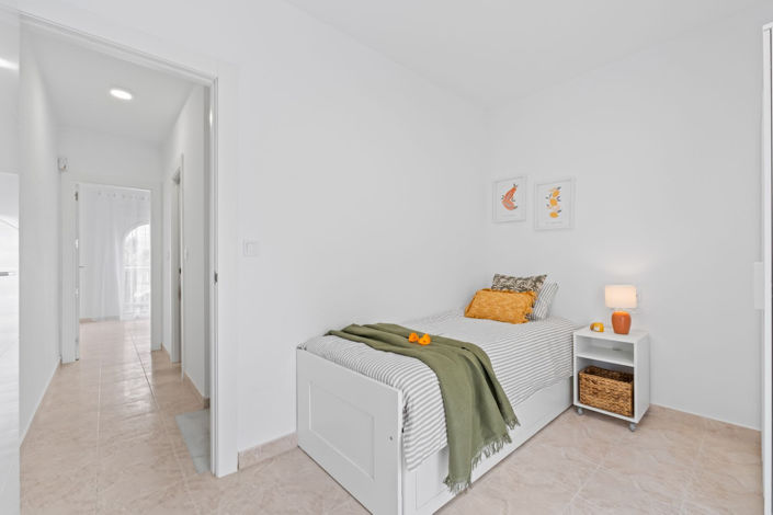 Image No.21-2 Bed House for sale