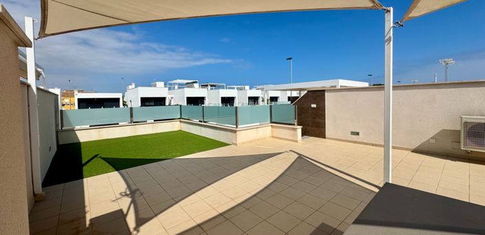 Image No.11-3 Bed Townhouse for sale