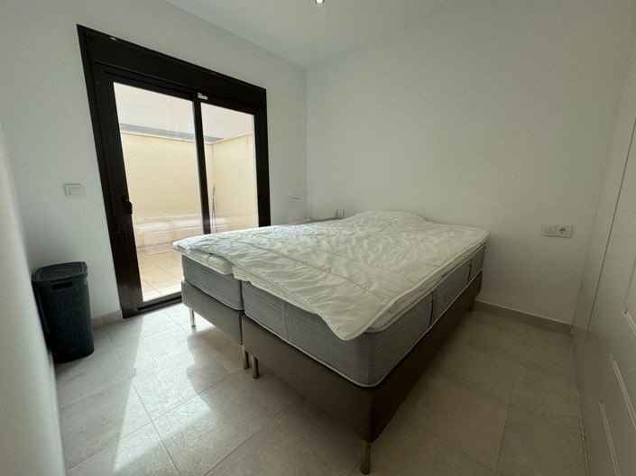 Image No.9-3 Bed Townhouse for sale