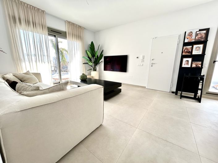 Image No.4-4 Bed Villa for sale