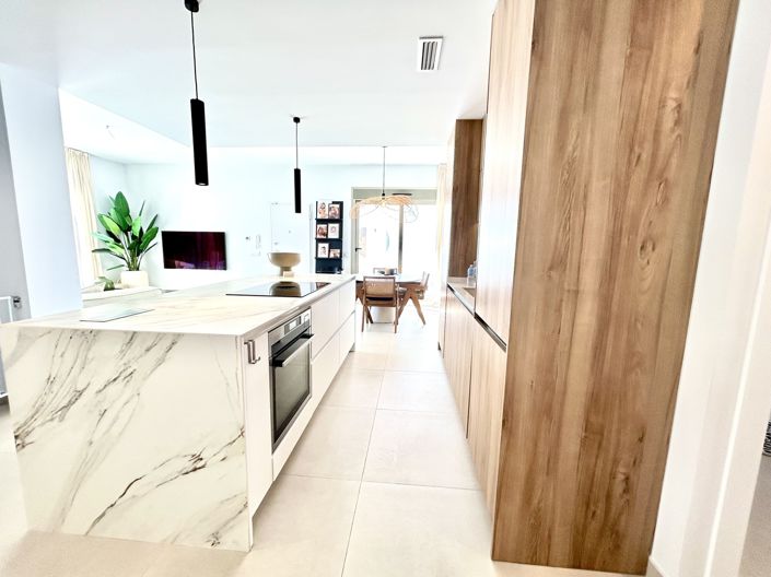 Image No.9-4 Bed Villa for sale