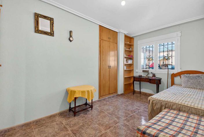 Image No.20-2 Bed Apartment for sale