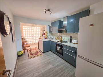 10-bb915d1cb19341576dcdc994b81ab9c5