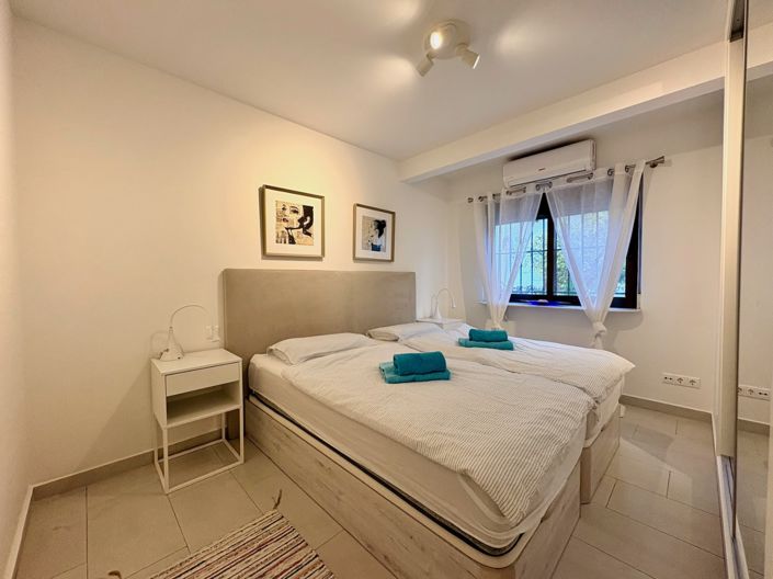 Image No.8-4 Bed Townhouse for sale