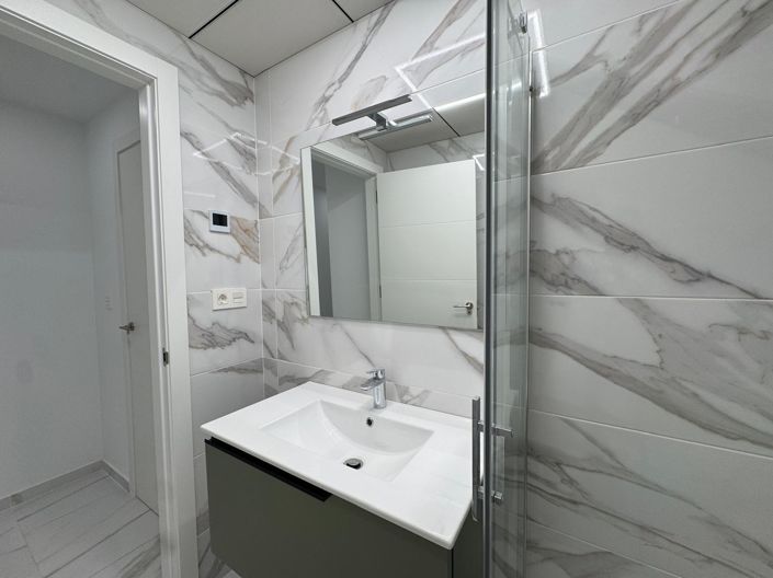 Image No.19-2 Bed Apartment for sale