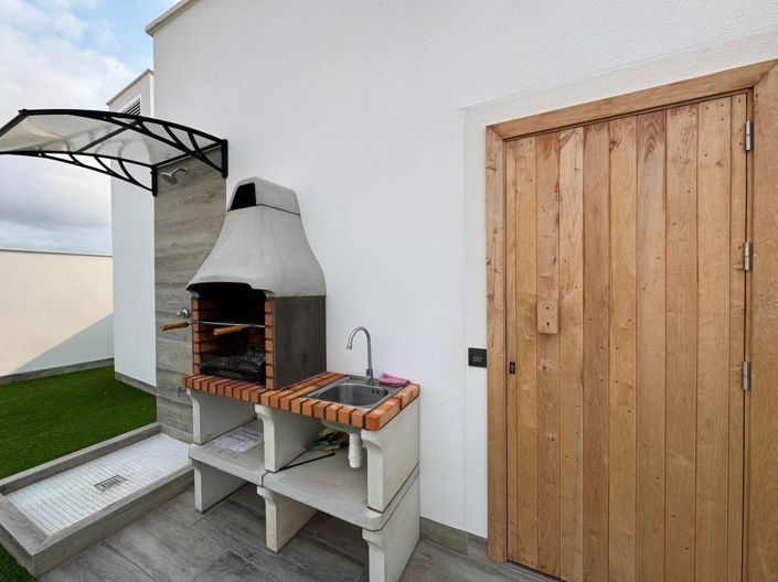 Image No.43-2 Bed Apartment for sale