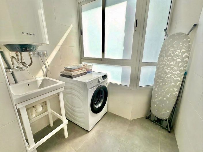 Image No.30-3 Bed Apartment for sale