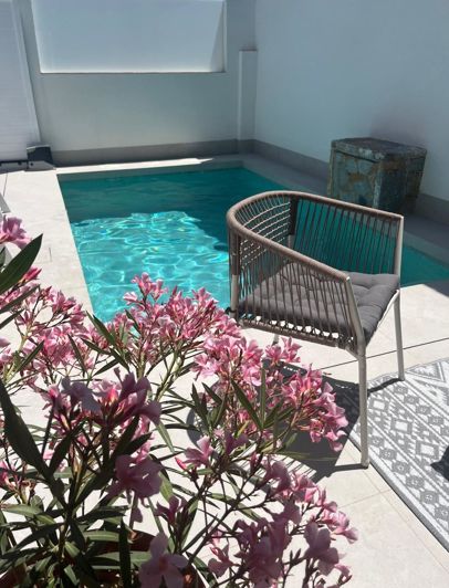 Image No.2-2 Bed Property for sale