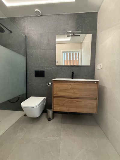 Image No.27-2 Bed Property for sale
