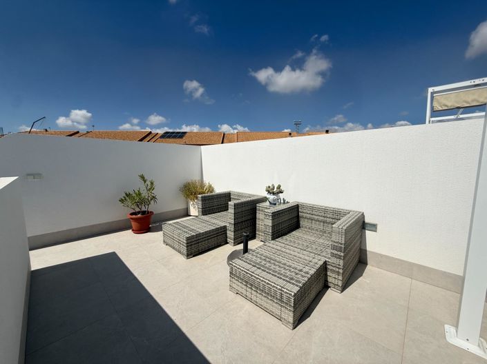 Image No.29-2 Bed Villa for sale