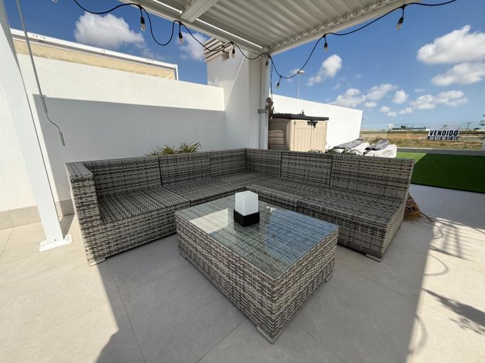 Image No.33-2 Bed Villa for sale