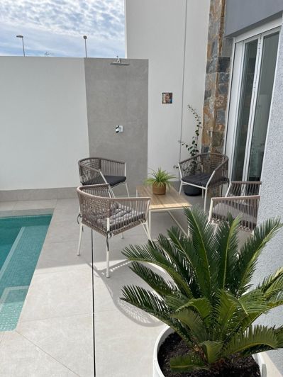 Image No.4-2 Bed Property for sale