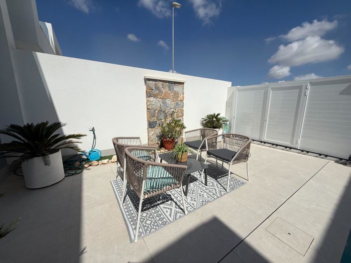 Image No.5-2 Bed Villa for sale