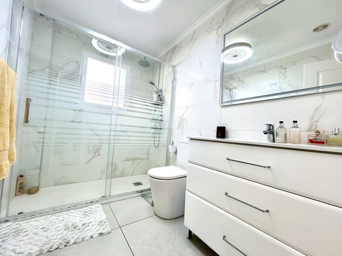 Image No.14-Villa de 4 chambres à vendre à Pinar de Campoverde