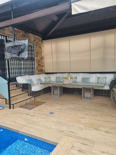 Image No.13-4 Bed Townhouse for sale