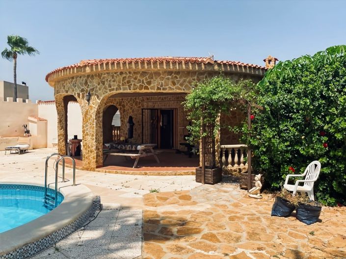 Image No.12-7 Bed Villa for sale