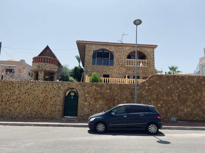 Image No.16-7 Bed Villa for sale