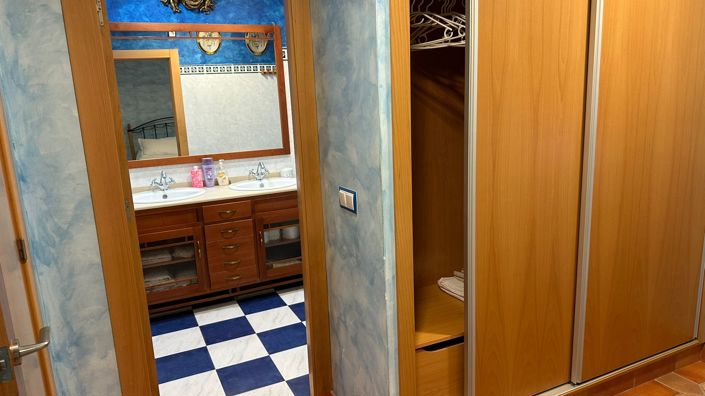 Image No.21-4 Bed Villa for sale