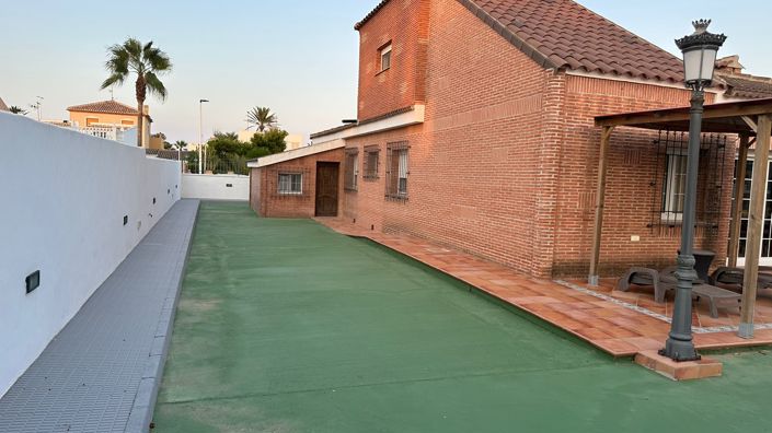 Image No.8-4 Bed Villa for sale