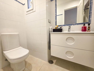 10-bb915d1cb19341576dcdc994b81ab9c5