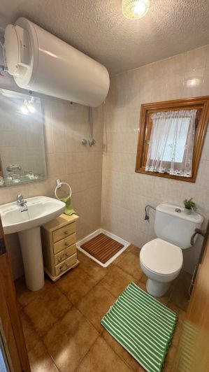 Image No.19-5 Bed Townhouse for sale