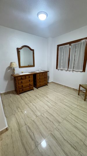 Image No.2-5 Bed Townhouse for sale