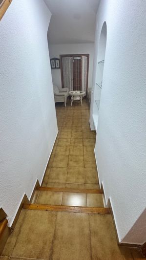 Image No.20-5 Bed Townhouse for sale