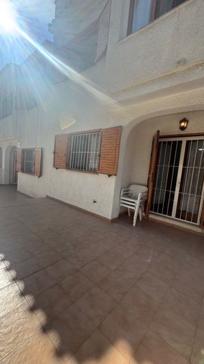 Image No.26-5 Bed Townhouse for sale