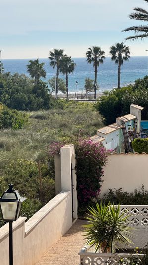 Image No.42-5 Bed Townhouse for sale