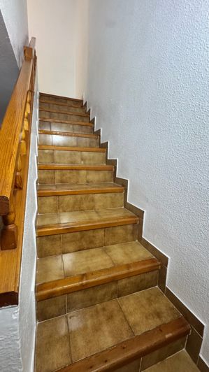 Image No.8-5 Bed Townhouse for sale