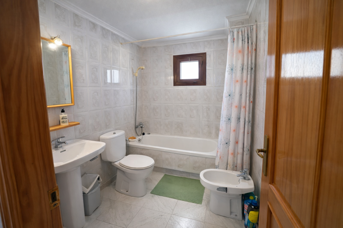 Image No.13-2 Bed Apartment for sale