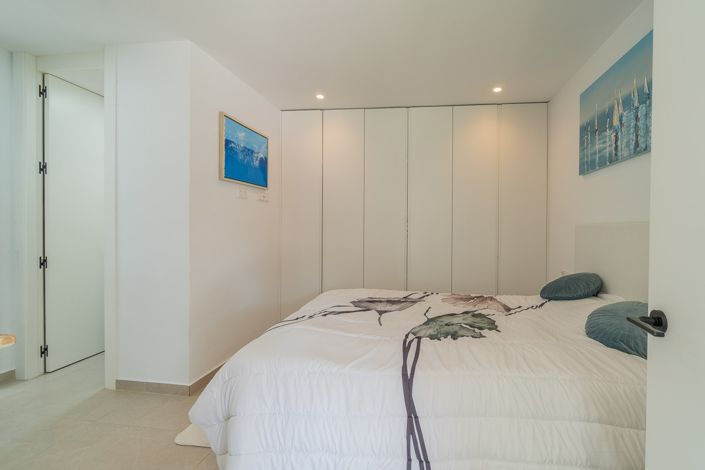 Image No.10-3 Bed Villa for sale